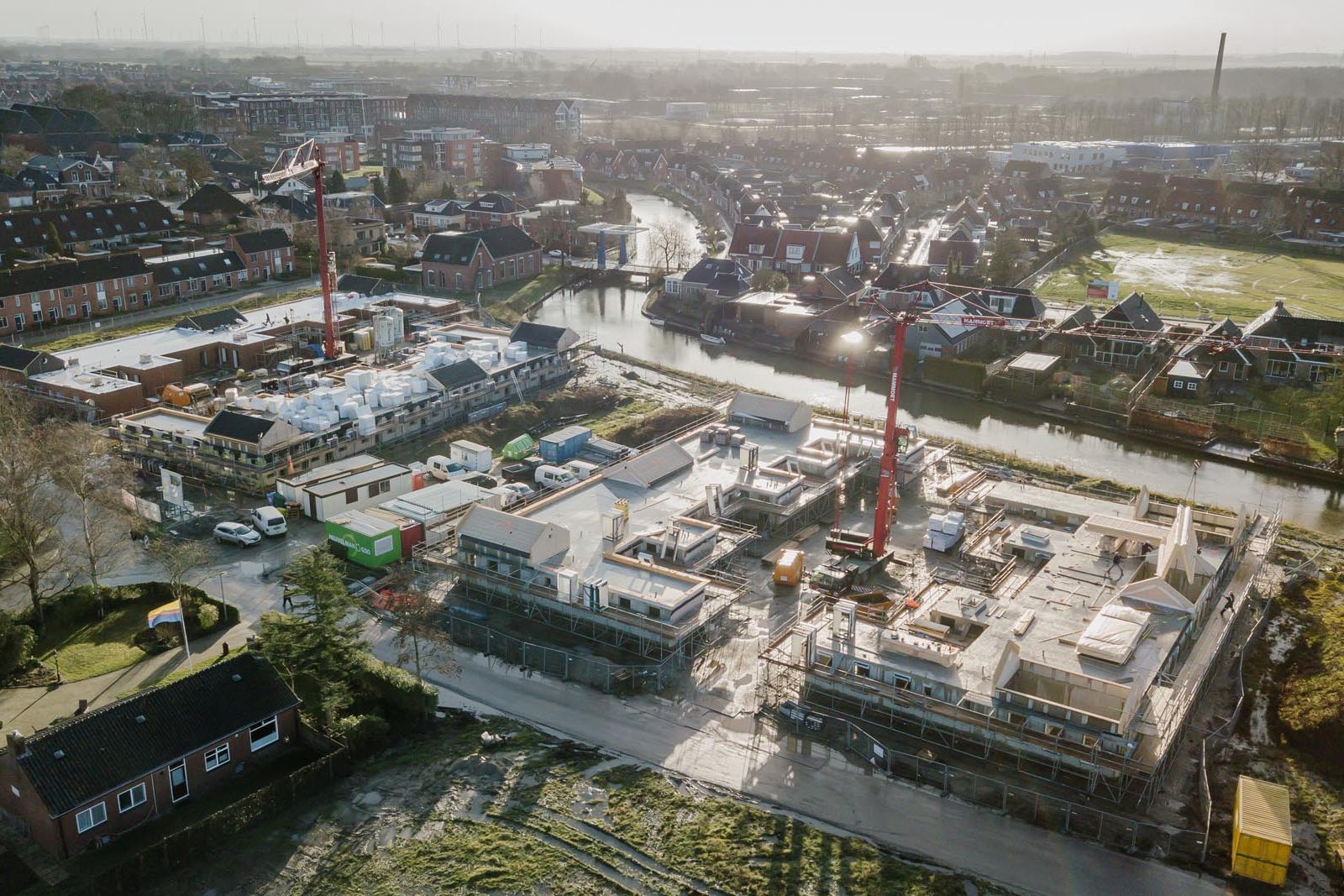Een bouwplaats waar Paas actief aan deelneemt